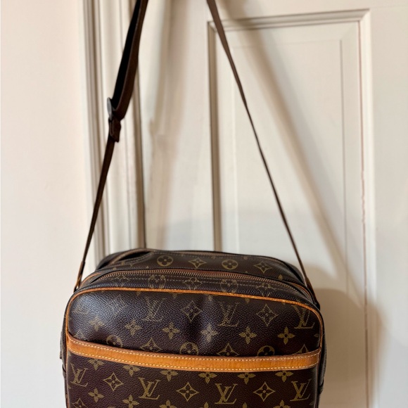 Vintage Louis Vuitton LV Monogram Reporter PM - Picture 2 of 16